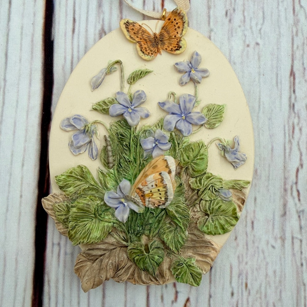 Vintage 1995 Marjolein Bastin Hallmark Butterfly‎ Violet 3D Resin Hanging Plaque